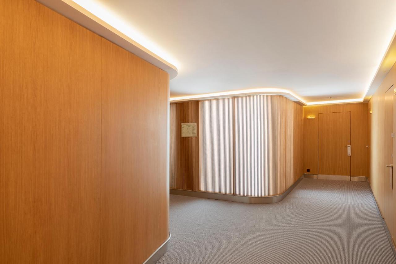 Eurostars Portico Alicante Luaran gambar A corridor in the hotel